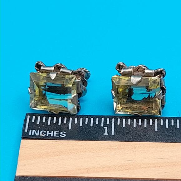 Vintage Light Yellow Glass Screw Back Earrings, Vintage Jewelry - Picture 9 of 10